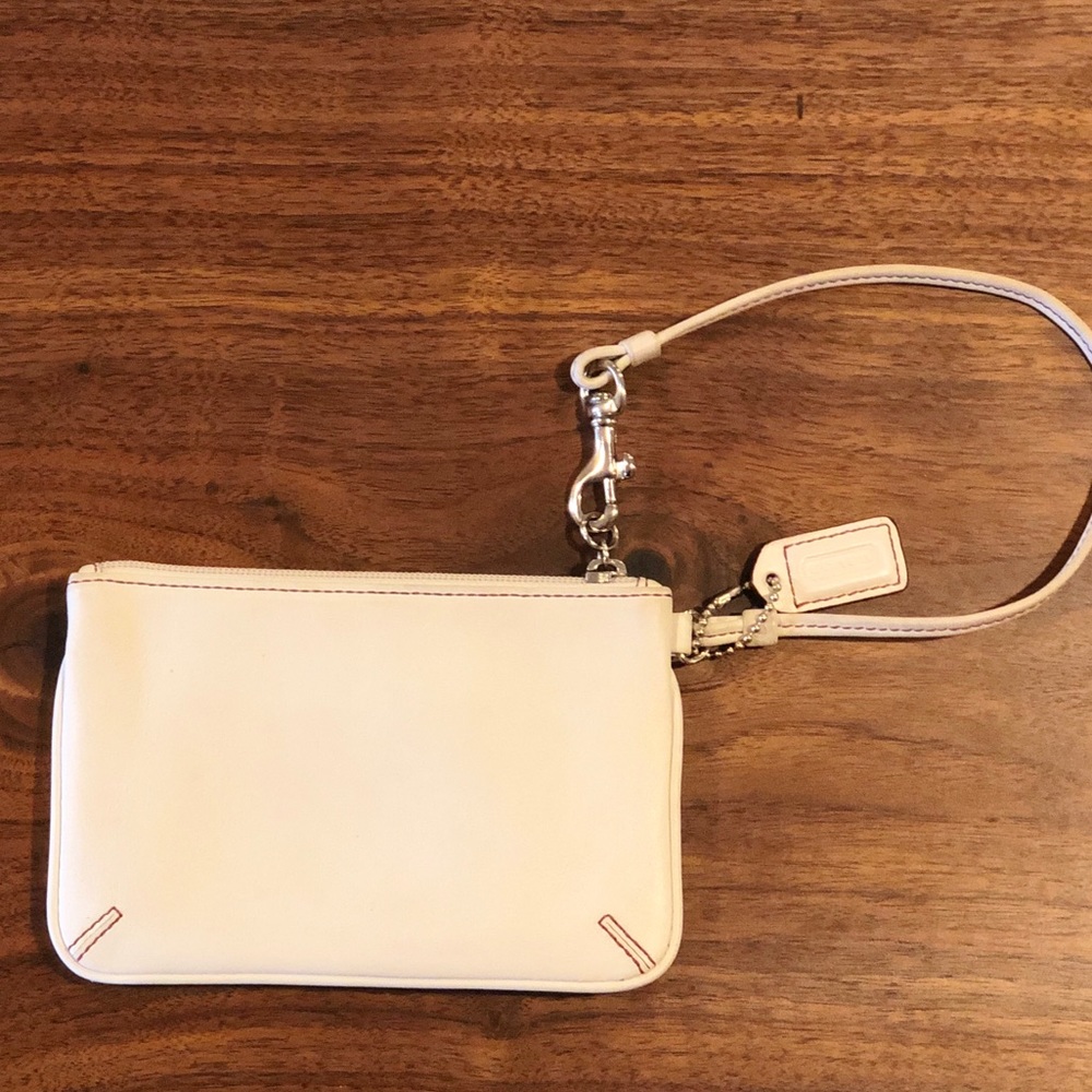 Vintage Coach Wristlet - Picture 4 of 5